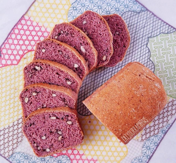 Phát minh ra "Bánh mỳ màu tím" - Siêu thực phẩm tương lai