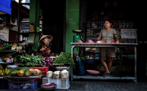 "Nhức nhối thực phẩm bẩn" hiện nay qua bộ ảnh đầy sáng tạo và chân thực