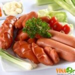 Vinaorganic chuyen giao quy trinh san xuat xuc xich chay xong khoi