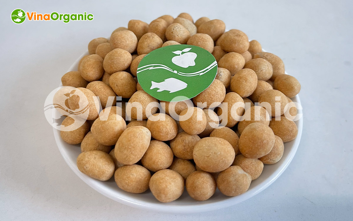 Đậu phộng da cá nước cốt dừa áp dụng theo quy trình công nghệ VinaOrganic là những hạt đậu phộng giòn tan thấm vị, khi ăn sẽ cảm nhận được hương thơm...