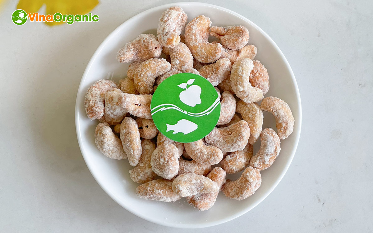 VinaOrganic chuyển giao công nghệ và máy thiết bị sản xuất hạt điều sữa dừa chất lượng cao. Liên hệ hotline 0938299798 - 0975299798.