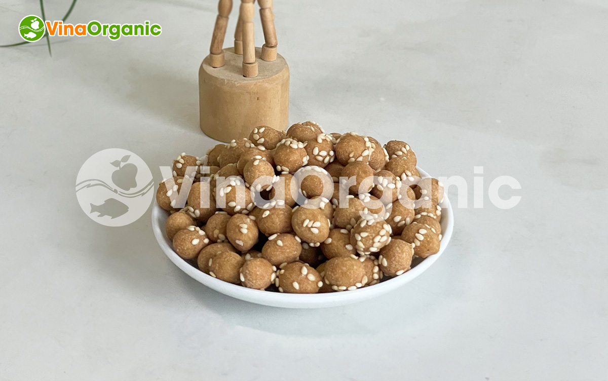 VinaOrganic chuyển giao công nghệ đậu phộng da cá tẩm mè chuẩn hóa, dễ thực hiện. Liên hệ ngay Hotline/Zalo: 0938299798 – 0975299798.