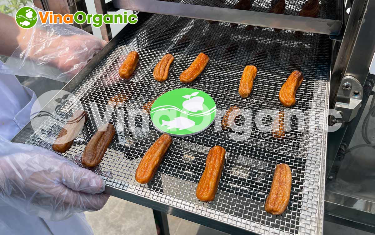 VinaOrganic chuyển giao công nghệ sản xuất chuối sấy dẻo ngọt thanh tự nhiên, mềm dẻo. Liên hệ ngay Hotline 0975299798 – 0938299798.