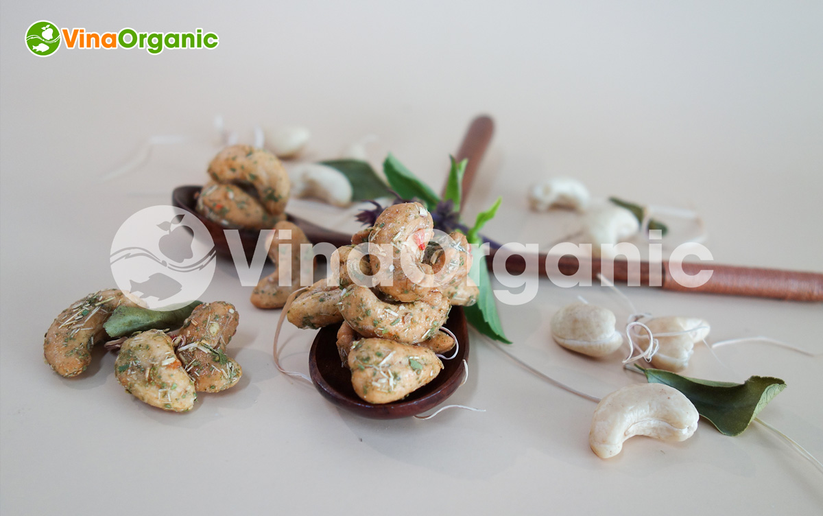 Công nghệ Hạt điều Yum Thái đã được VinaOrganic chuẩn hóa công nghệ, sẵn sàng chuyển giao. Liên hệ ngay Hotline/Zalo: 0938299798 – 0975299798.