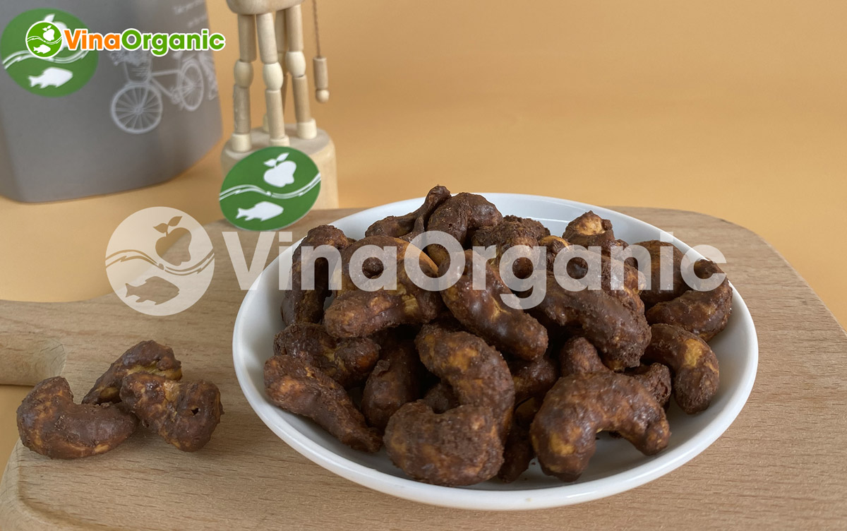 VinaOrganic chuyển giao công nghệ hạt điều socola chuẩn hóa, dễ thực hiện. Liên hệ ngay Hotline/Zalo: 0938299798 – 0975299798.