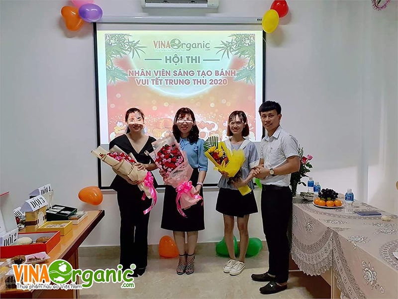 Tết trung thu là dịp để mọi người có thể ngồi lại với nhau. Để tận hưởng không khí sum vầy bên gia đình và những người thân yêu. Thế nhưng