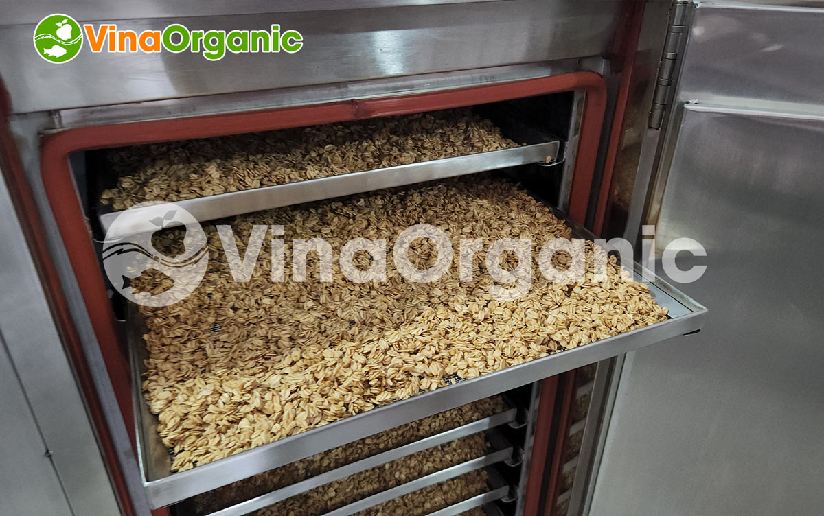 Máy sấy giòn ngũ cốc 6 khay MSC0644, sấy chín hạt điều, cốm gạo, granola,... mà không cần chiên qua dầu. LH: 0938.299798 - 0975.299798