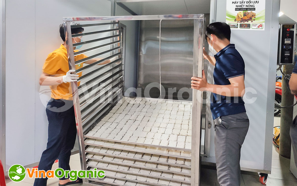 VinaOrganic đã cho ra đời nhiều chiếc máy sấy khác nhau. Một trong số đó là máy sấy Panel 20 khay được làm từ các tấm panel cách nhiệt...