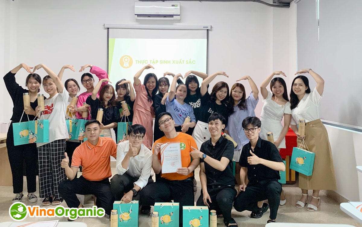 VinaOrganic đã diễn ra buổi tổng kết khóa thực tập sinh 2022. Hãy cùng nhìn lại những hoạt động và hình ảnh đã diễn ra ở buổi tổng kết nhé!