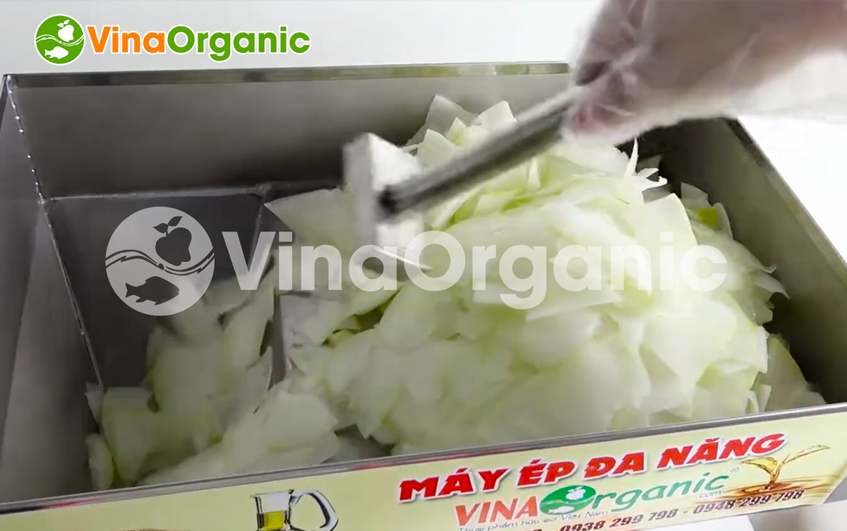 VinaOrganic chuyên cung cấp máy ép nước cốt bí đao năng suất vượt trội, mẫu mã, thiết kế hiện đại, hiệu suất thu hồi cao. LH: 0938299798 - 0975299798