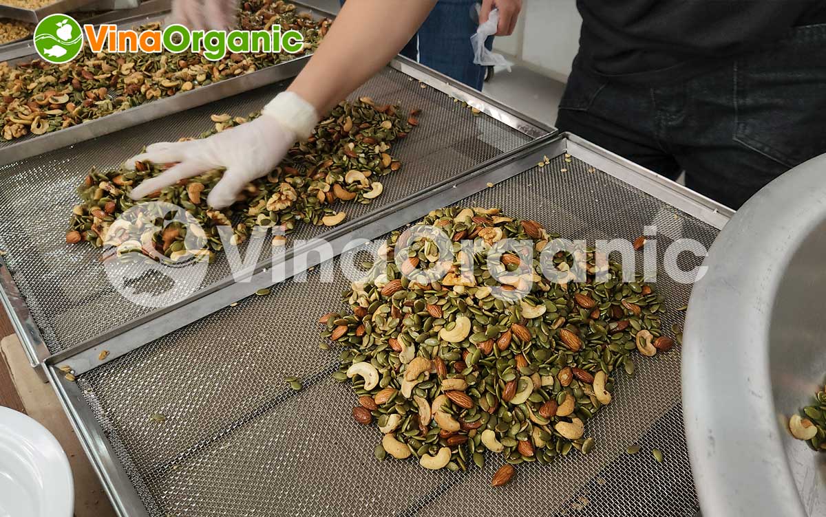 VinaOrganic chuyển giao công nghệ ngũ cốc granola dinh dưỡng giúp nhà sản xuất tại Nghệ An khẳng định vị thế trên thị trường. Cùng xem nhé!