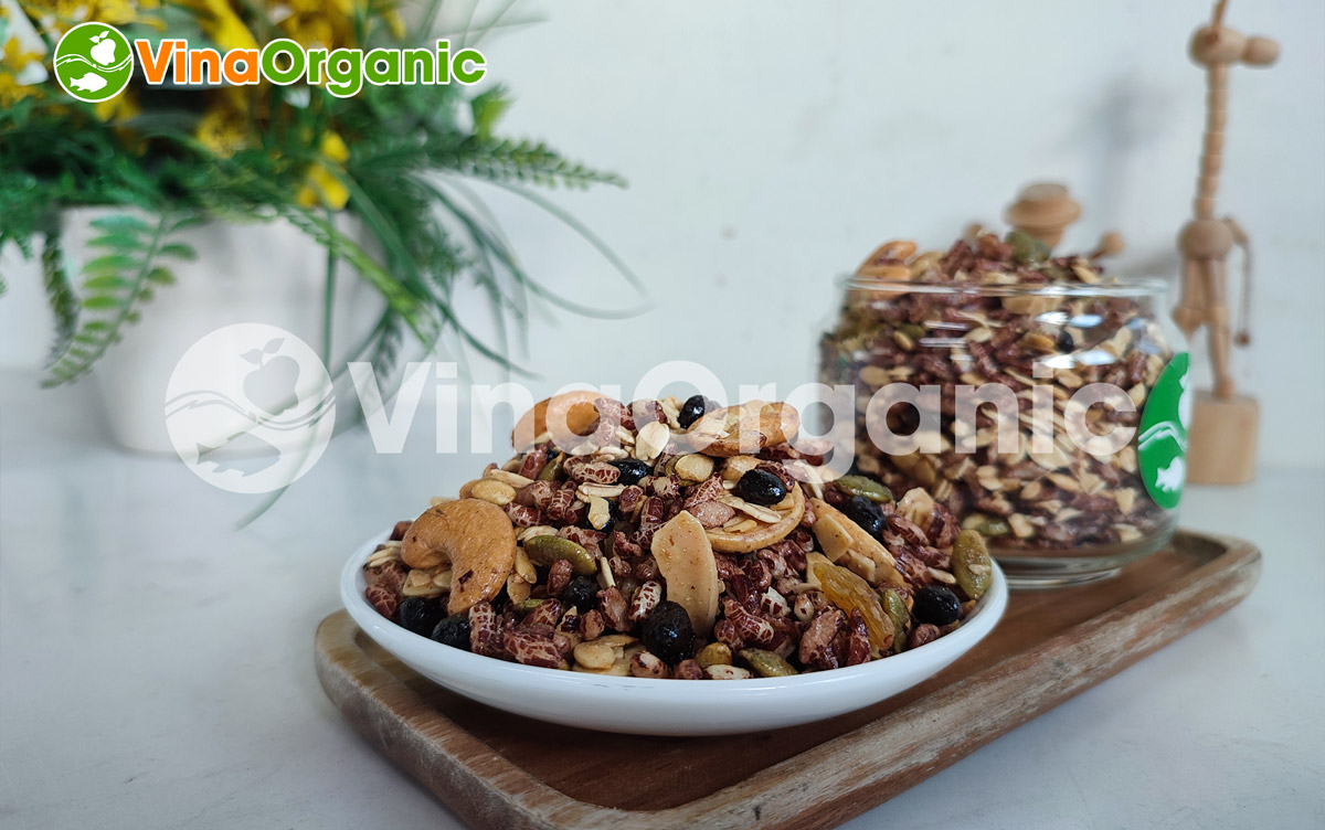 VinaOrganic chuyển giao công nghệ ngũ cốc granola dinh dưỡng giúp nhà sản xuất tại Nghệ An khẳng định vị thế trên thị trường. Cùng xem nhé!