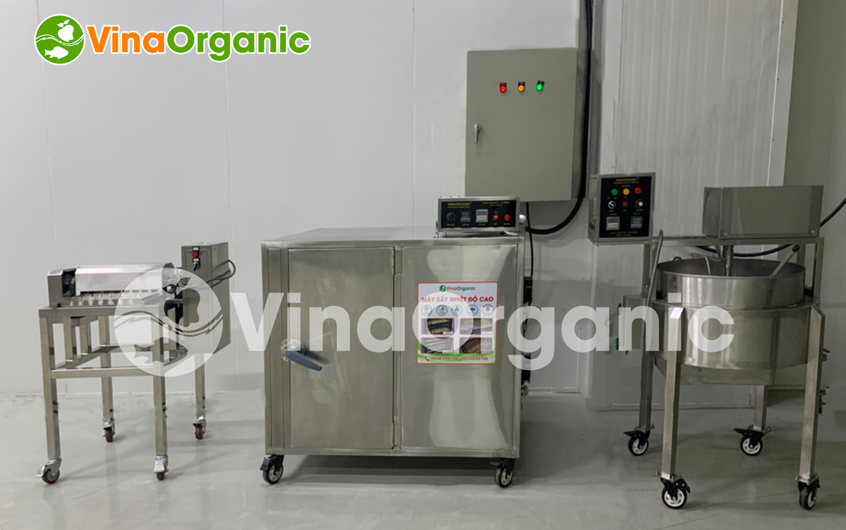 VinaOrganic bàn giao, lắp đặt và hướng dẫn sử dụng dây chuyền Thanh rong biển kẹp hạt. Liên hệ 0975.299798 – 0938.299798 để được tư vấn!