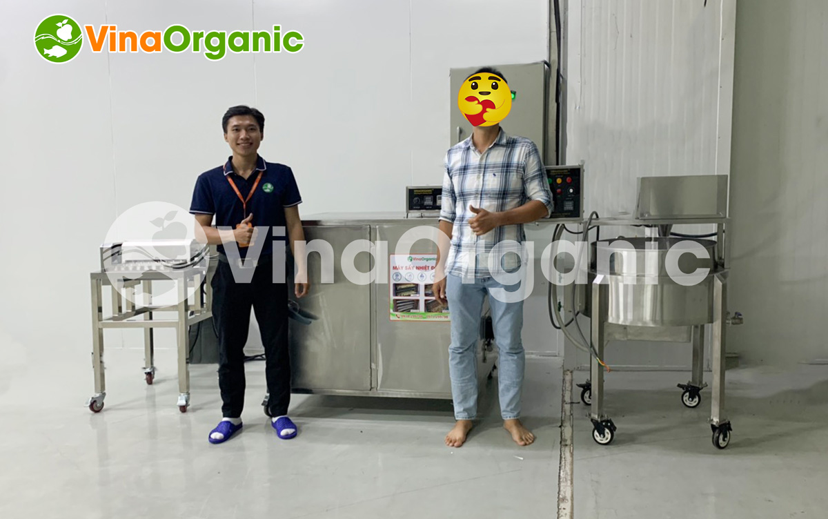 VinaOrganic bàn giao, lắp đặt và hướng dẫn sử dụng dây chuyền Thanh rong biển kẹp hạt. Liên hệ 0975.299798 – 0938.299798 để được tư vấn!