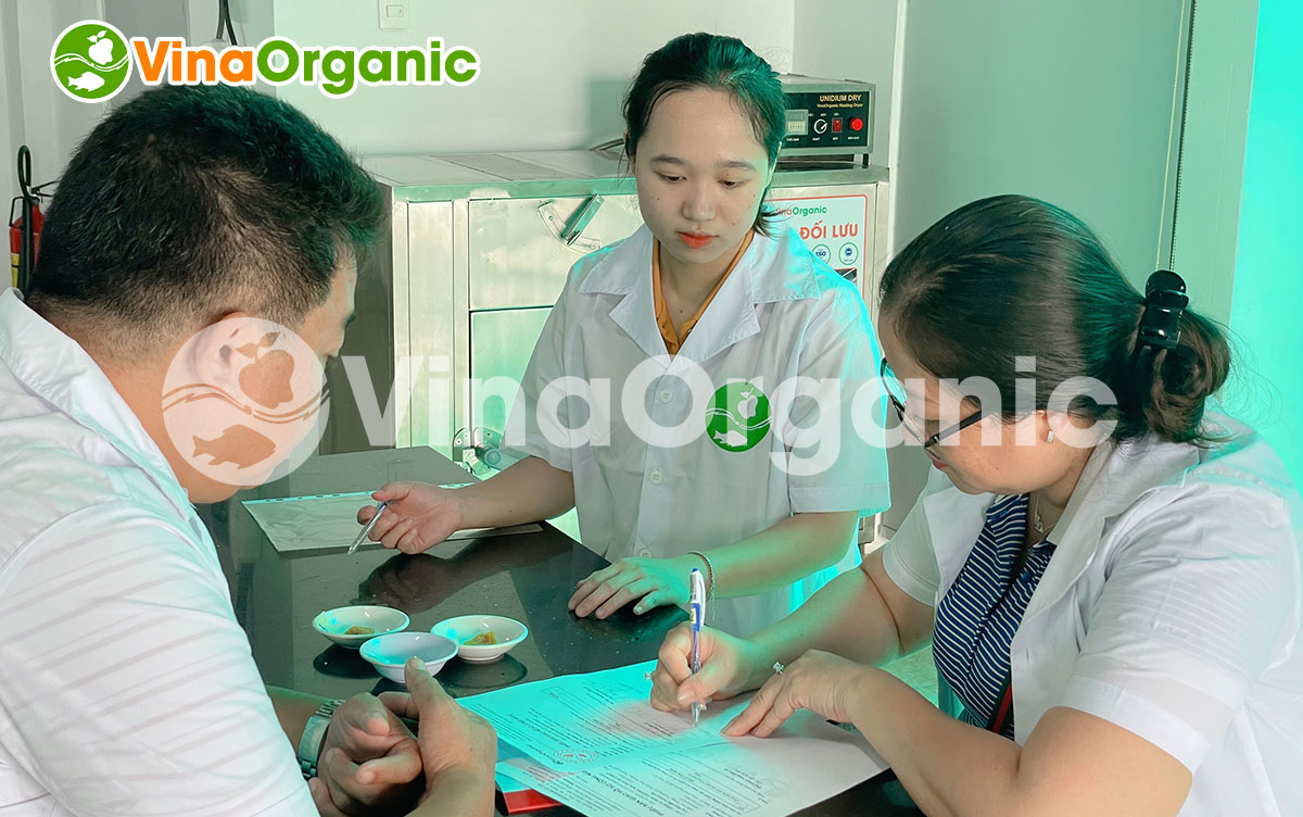 Lab VinaOrganic cung cấp dịch vụ chuyển giao công nghệ sấy mít dẻo trọn gói, từ khâu chọn nguyên liệu, sấy dẻo đến bảo quản.