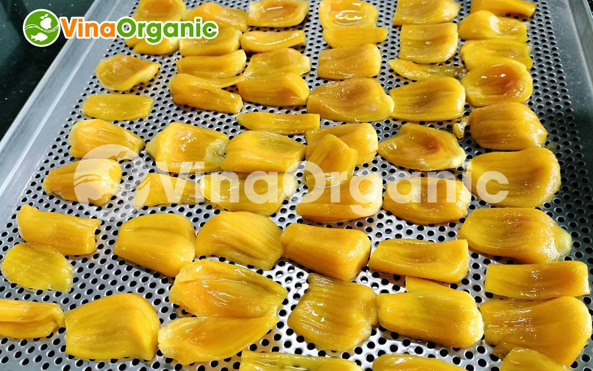 Lab VinaOrganic cung cấp dịch vụ chuyển giao công nghệ sấy mít dẻo trọn gói, từ khâu chọn nguyên liệu, sấy dẻo đến bảo quản.