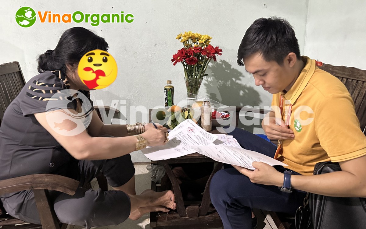 Cơm cháy chà bông là món ăn vặt được lòng các tín đồ ẩm thực không khác gì trà sữa hay bánh tráng. Mặc dù là thức quà ăn vặt giản dị, thế nhưng cơm cháy chà bông lại được nhiều người yêu thích bởi vị ngon khó cưỡng.