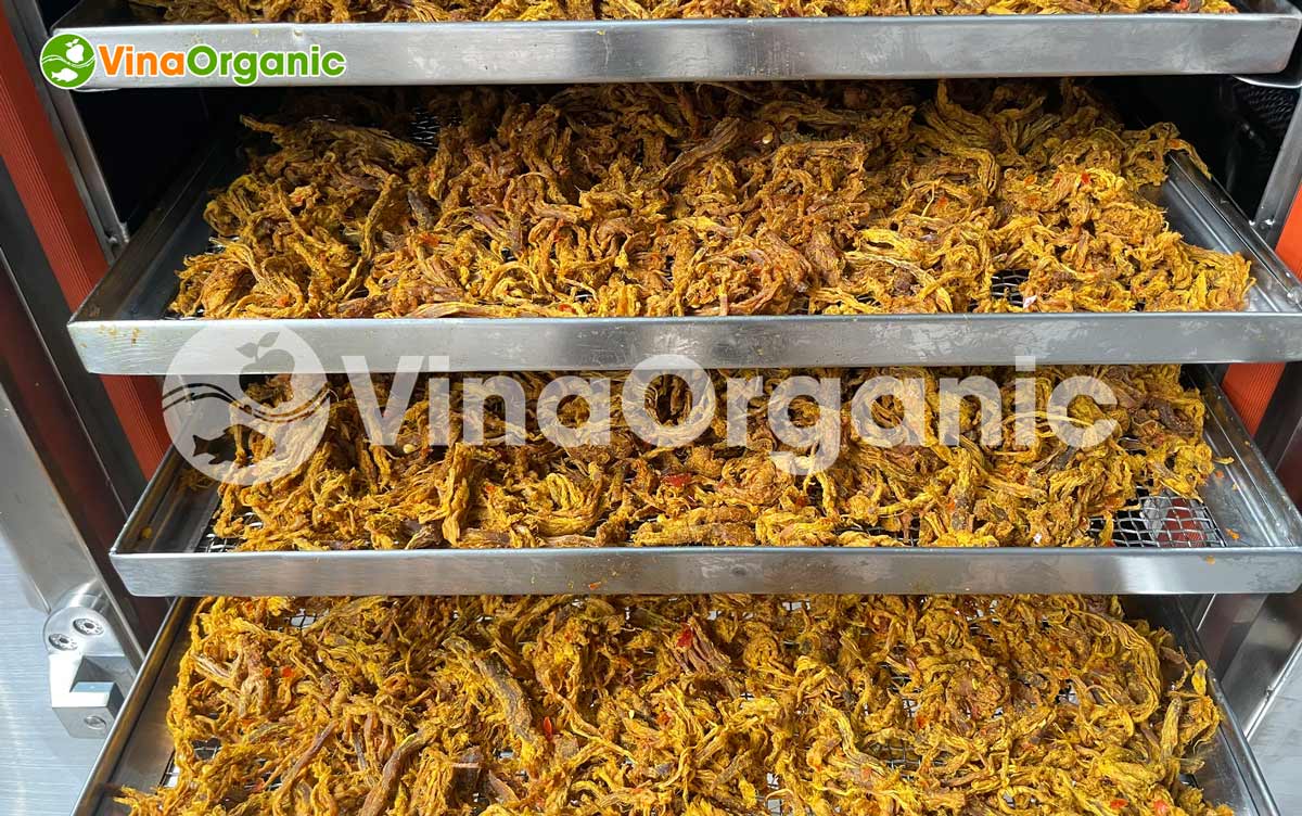 VinaOrganic chuyển giao công nghệ khô bò sợi thơm ngon, đậm vị cho quý khách hàng. Liên hệ ngay Hotline/Zalo 0938299798 – 0975299798.