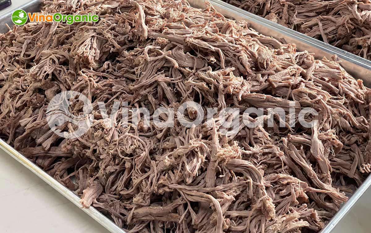 VinaOrganic chuyển giao công nghệ khô bò sợi thơm ngon, đậm vị cho quý khách hàng. Liên hệ ngay Hotline/Zalo 0938299798 – 0975299798.