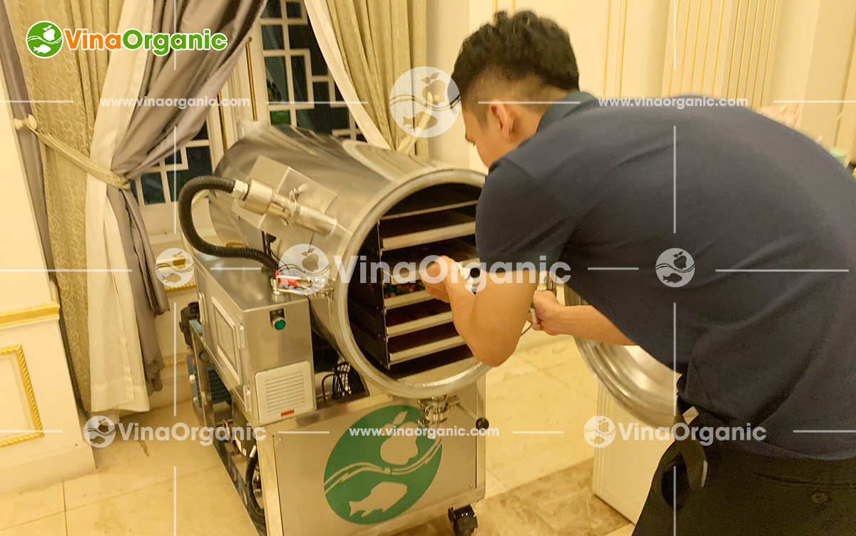 Xu hướng kẹo sấy giòn là món ăn vặt mới nổi. Máy sấy thăng hoa làm sản phẩm kẹo sấy giòn siêu ngon. Hotline: 0772299798