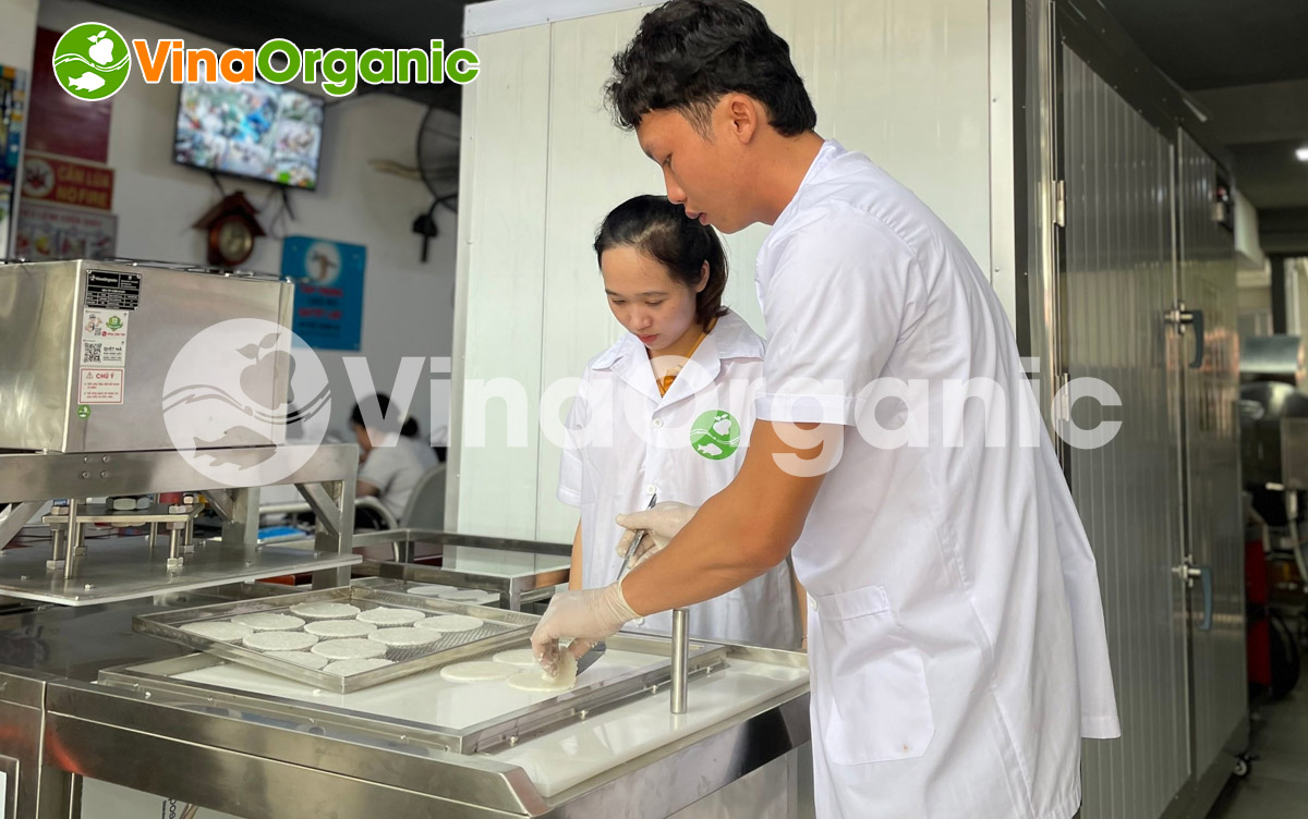 Sản phẩm được sản xuất bằng công nghệ tiên tiến, đảm bảo chất lượng vượt trội và độ ngon khó cưỡng. Hotline/Zalo: 0975.299798