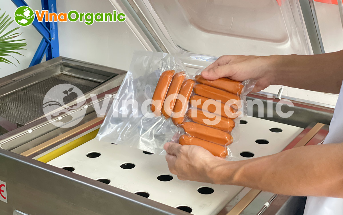 Máy đóng gói hút chân không model HCK500, đóng gói hút chân không đa dạng thực phẩm. Liên hệ Hotline/Zalo 0938299798 - 0975299798.