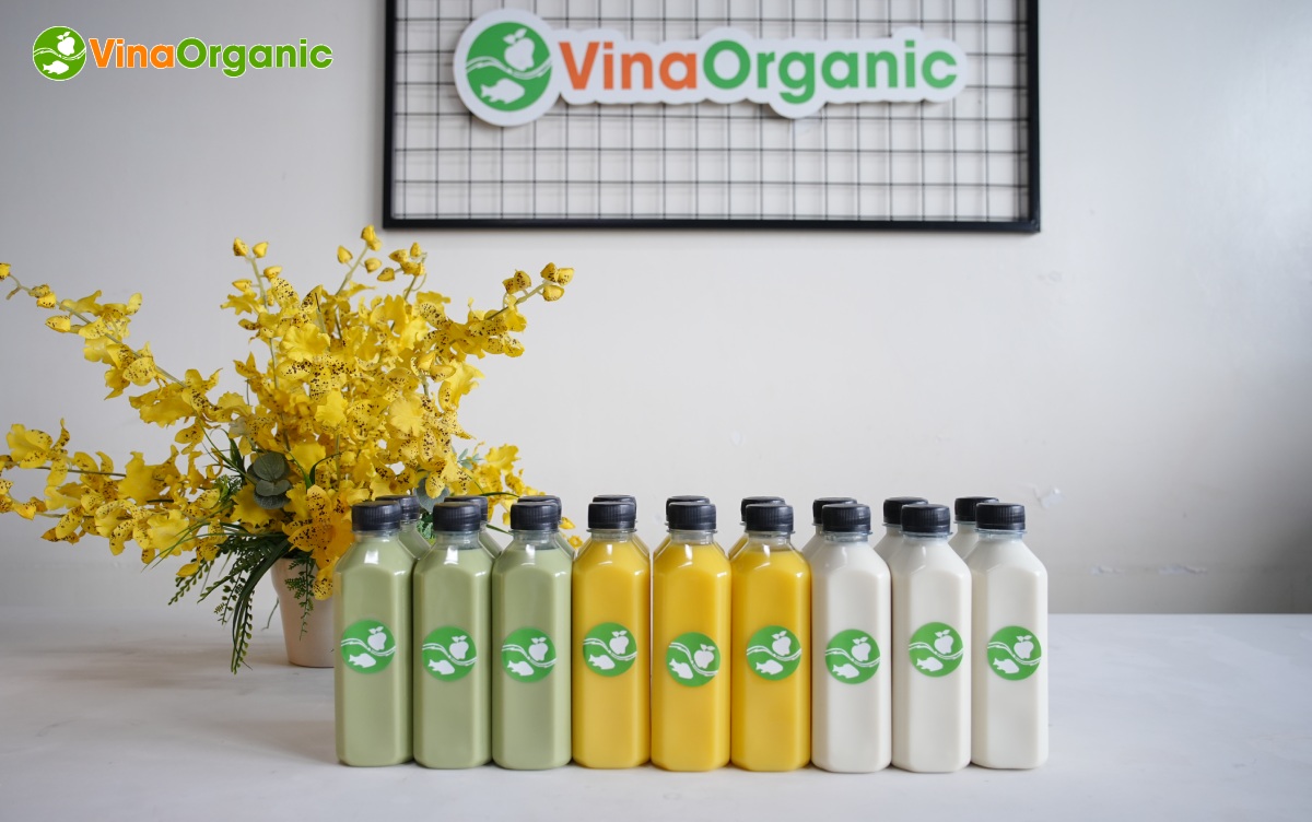 Công nghệ sản xuất trà sữa khoai môn thanh trùng VinaOrganic đậm vị trà, béo bùi từ khoai môn. Liên hệ 0975299798 - 0938299798 ngay!