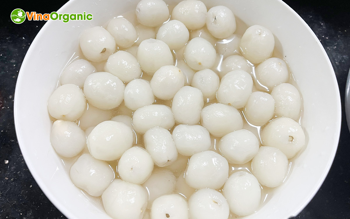 Công nghệ chôm chôm sấy dẻo của VinaOrganic đảm bảo thành phẩm đạt độ dẻo, dai, mùi vị hài hoà. Liên hệ 0975299798 - 0938299798 ngay!