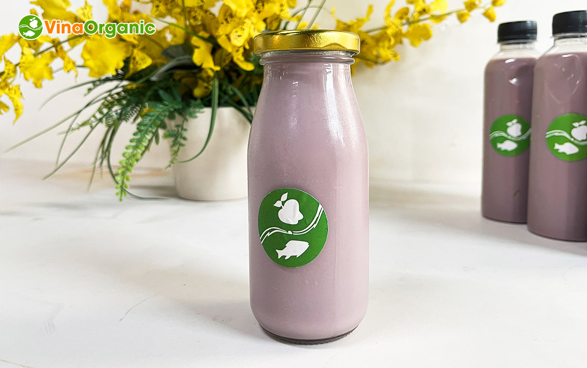 Công nghệ sản xuất trà sữa khoai môn thanh trùng VinaOrganic đậm vị trà, béo bùi từ khoai môn. Liên hệ 0975299798 - 0938299798 ngay!