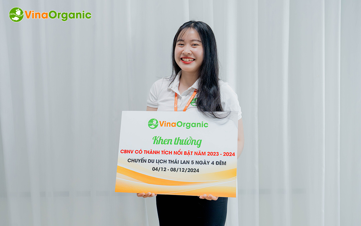 VinaOrganic tổ chức trao thưởng CBNV xuất sắc năm 2023-2024 nhằm tôn vinh những cá nhân có đóng góp tích cực vào sự phát triển của công ty.