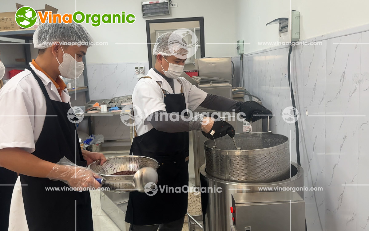 VinaOrganic đã bàn giao dây chuyền máy thiết bị và chuyển giao công nghệ làm thanh cốm gạo lứt chất luợng cao đến khách hàng tại Hà Nội....