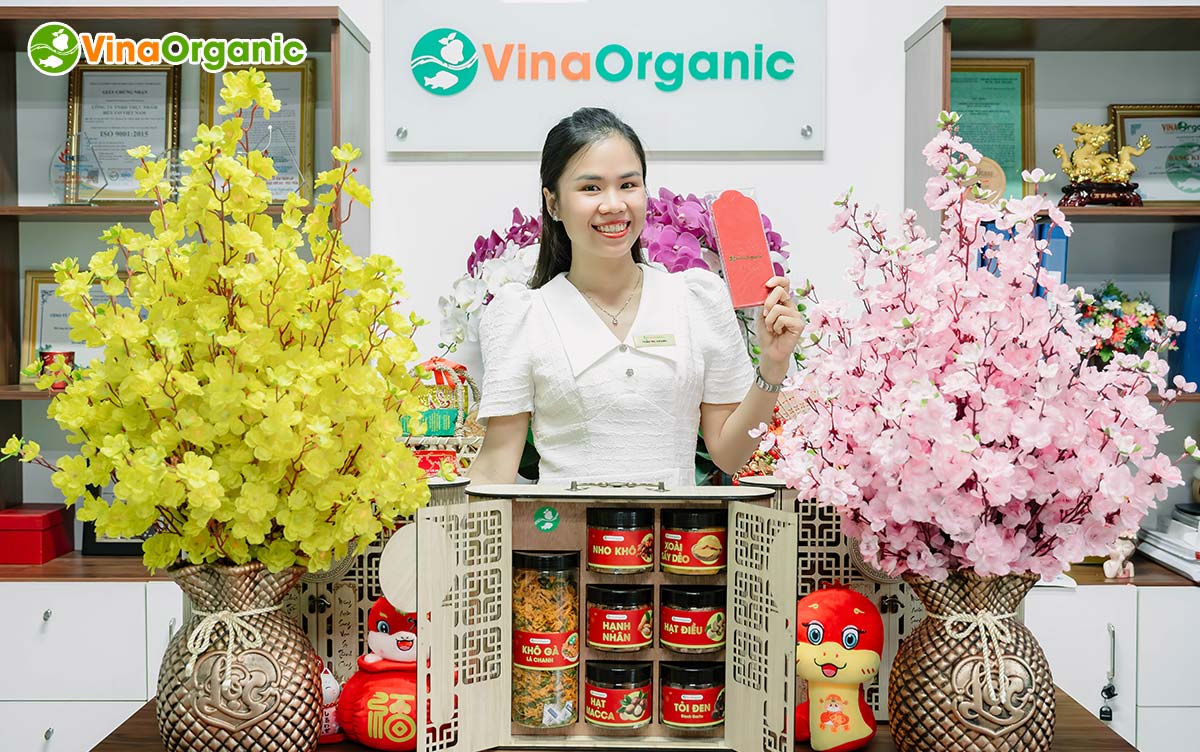 Không khí Tết tại VinaOrganic lại rộn ràng hơn bao giờ hết, đây là dịp để gửi lời tri ân đến những người đã đồng hành cùng công ty.