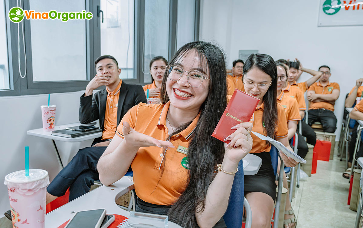 Cùng VinaOrganic nhìn lại buổi Lễ Tổng Kết năm 2024, hoạch định năm 2025 và Trao giải Vinh Danh "O Awards 2024" vừa qua nhé!Cùng VinaOrganic nhìn lại buổi Lễ Tổng Kết năm 2024, hoạch định năm 2025 và Trao giải Vinh Danh "O Awards 2024" vừa qua nhé!