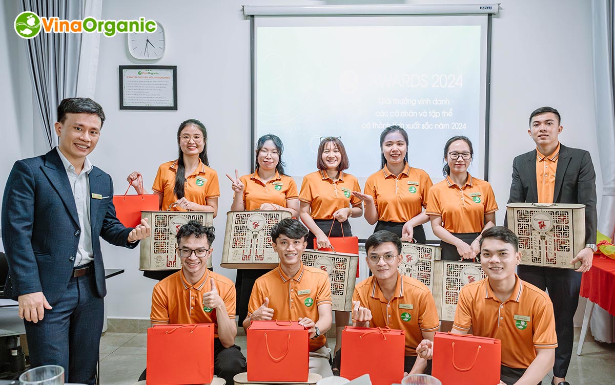 Cùng VinaOrganic nhìn lại buổi Lễ Tổng Kết năm 2024, hoạch định năm 2025 và Trao giải Vinh Danh "O Awards 2024" vừa qua nhé!