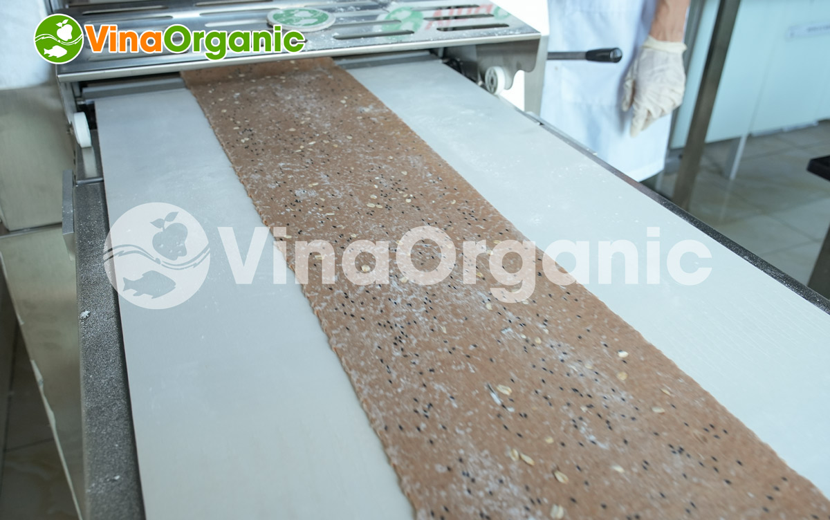 CB2 - Máy cán bột 2 chiều, cán bột làm bánh mầm gạo lứt, bánh mì. Liên hệ ngay Hotline/Zalo: 0975.299798 – 0938.299798 để được tư vấn chi tiết!