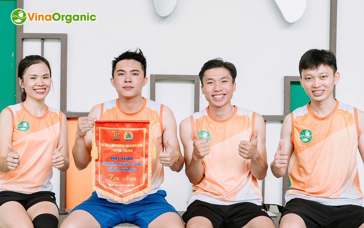 VinaOrganic đã có dịp tham gia Giải cầu lông Hội thao Quận Tân Phú 2025, một sân chơi cho các vận động viên trẻ đam mê bộ môn cầu lông.