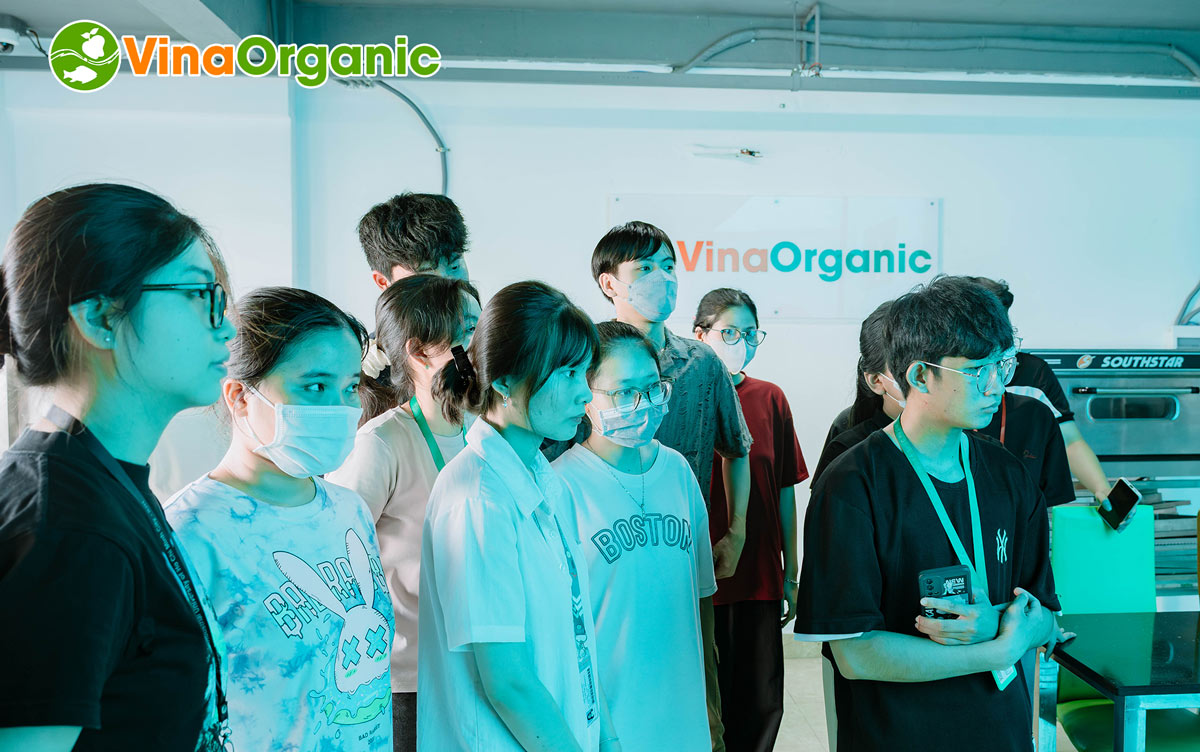 VinaOrganic vinh dự khi được tiếp đón đoàn sinh viên Trường Đại học Công nghiệp TP.HCM đến tham quan và tìm hiểu thực tế tại trụ sở công ty.