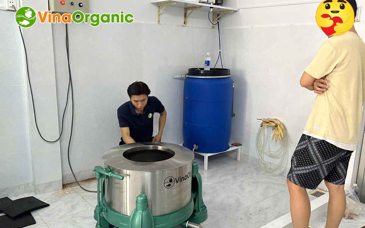 VinaOrganic bàn giao lắp đặt máy ly tâm 20-30kg tại Thành phố Hồ Chí Minh. Liên hệ tư vấn: 0938 299798 - 0975 299798