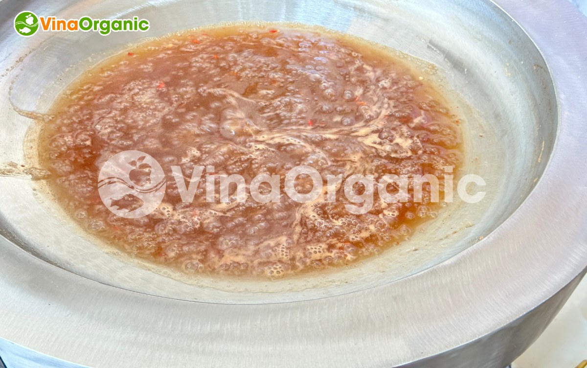 VinaOrganic chuyển giao công nghệ sản xuất xốt me chua ngọt hài hòa, có thể cay ấm nhẹ. Liên hệ ngay Hotline 0938299798 – 0975299798.