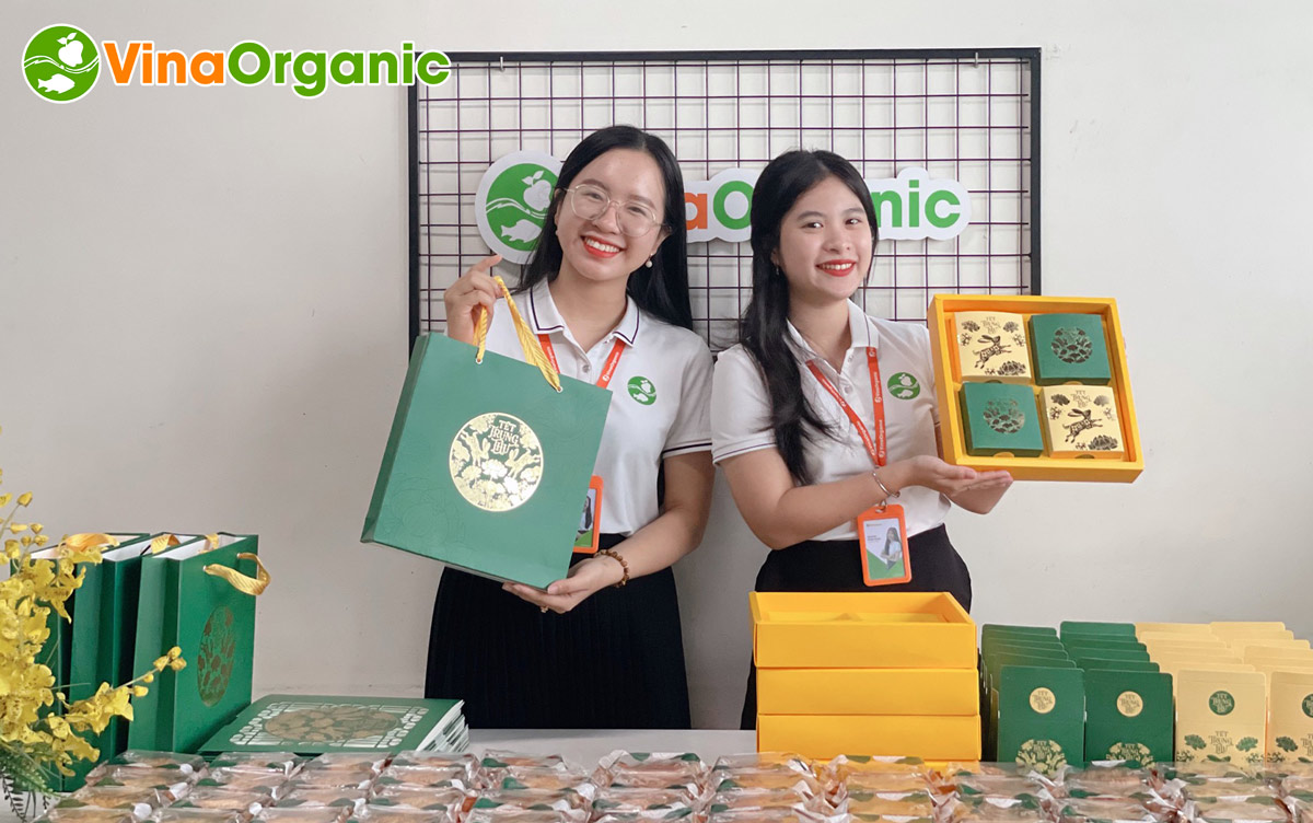 VinaOrganic cung cấp dây chuyền sản xuất bánh trung thu mềm dẻo, vỏ bánh không nứt vỡ, thơm ngon. Liên hệ Hotline: 0975299798 - 0938299798.