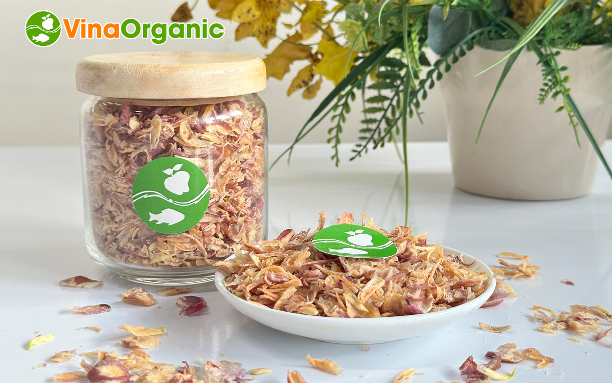 VinaOrganic cung cấp dây chuyền sản xuất hành phi chiên chân không màu sắc vàng sáng, hấp dẫn. Liên hệ Hotline 0975299798 - 0938299798.