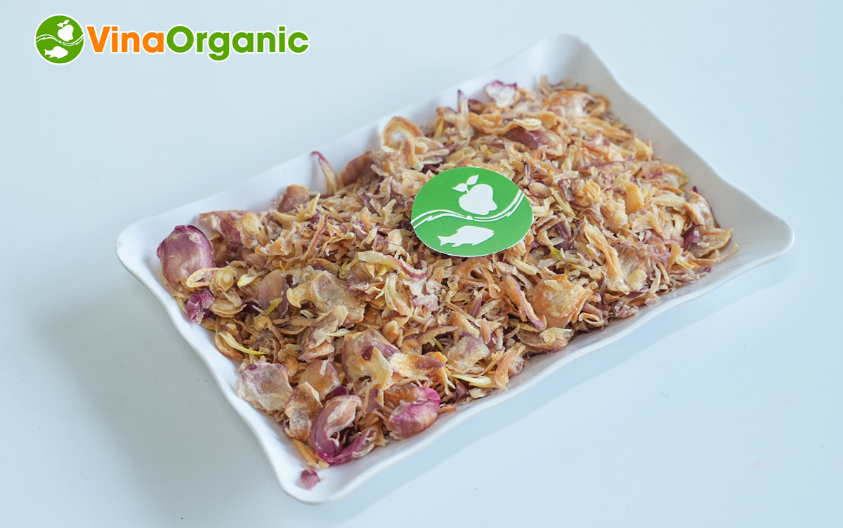 VinaOrganic cung cấp dây chuyền sản xuất hành phi chiên chân không màu sắc vàng sáng, hấp dẫn. Liên hệ Hotline 0975299798 - 0938299798.
