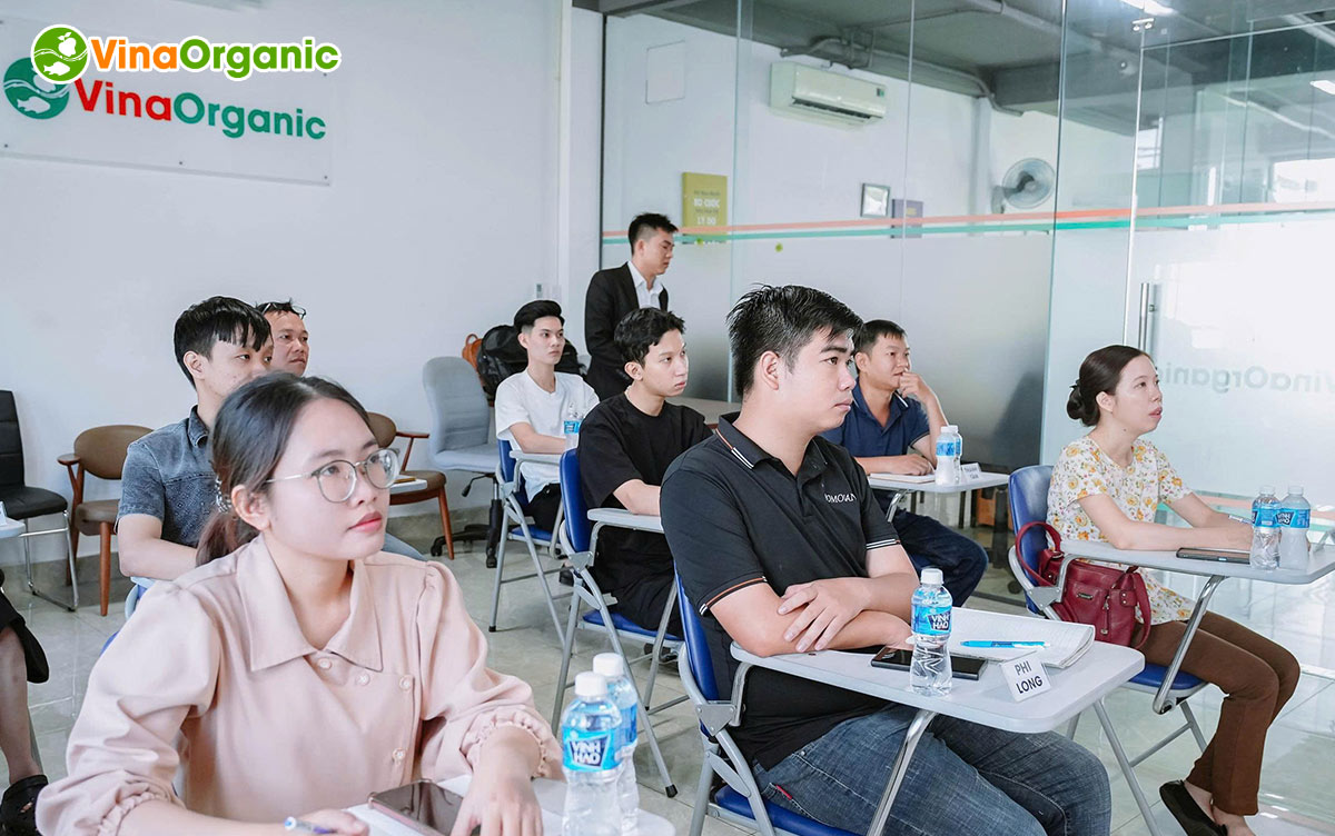 Hãy cùng VinaOrganic tổng kết lại một số hình ảnh của lớp học Khoá học R&D thực chiến trong tháng 6 vừa qua nhé!