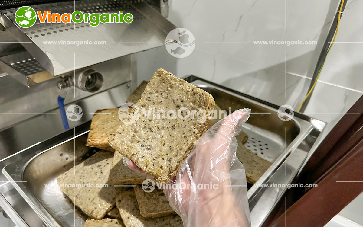 Tiếp nối hành trình mang nghề sản xuất, VinaOrganic vừa chuyển giao thành công công nghệ sản xuất chả lươn cho khách hàng tại TP.HCM.