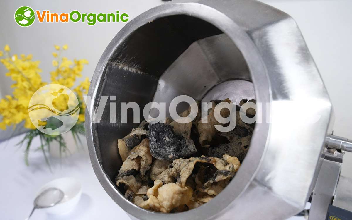 VinaOrganic chuyển giao công nghệ Da ếch muối tiêu mặn ngọt hài hoà, đậm đà, giòn tan khi ăn. Liên hệ ngay Hotline Zalo 0938299798 – 0975299798.
