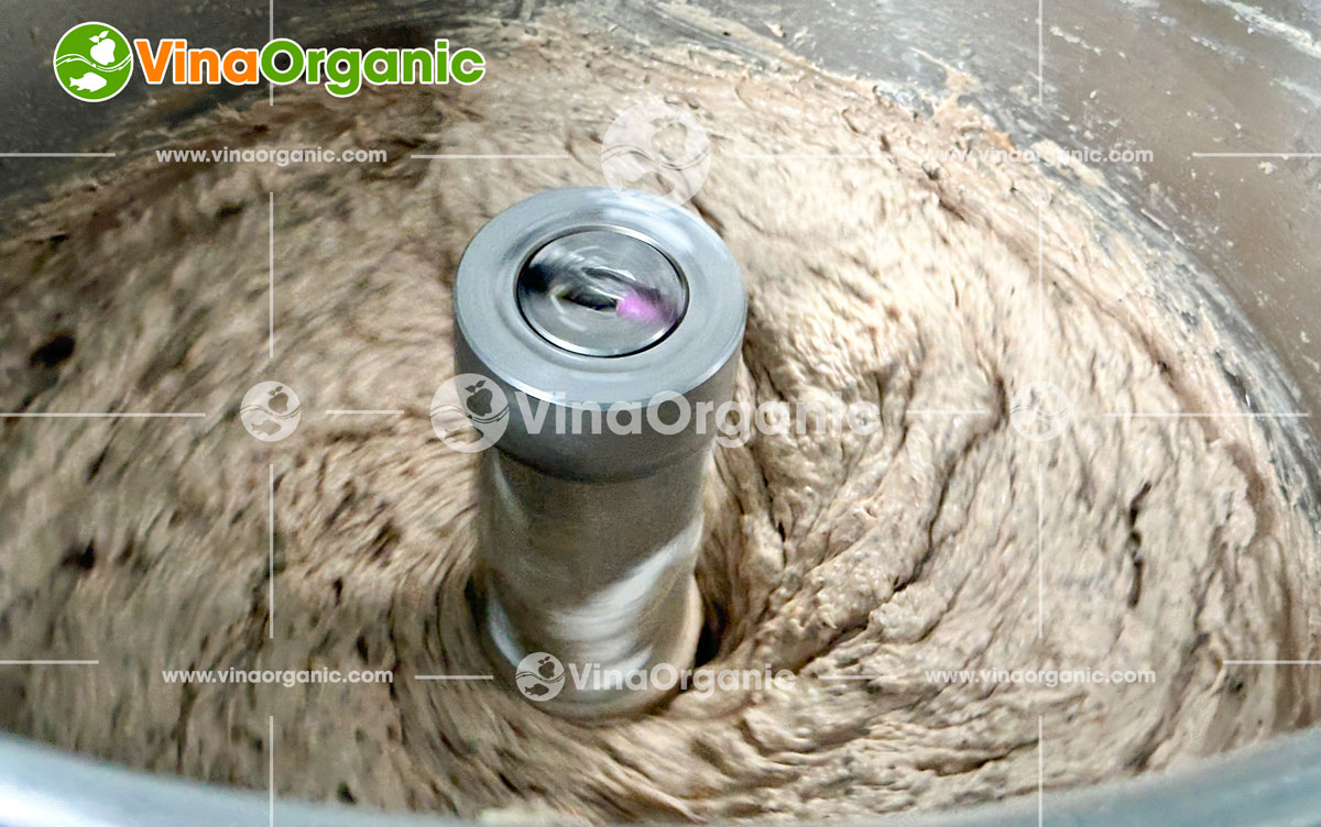 VinaOrganic tự hào là đối tác đồng hành cùng khách hàng tại Hóc Môn trong việc nâng tầm giá trị nông sản. Gần đây, chúng tôi đã hoàn thành việc chuyển giao trọn gói ba công nghệ chế biến lươn độc đáo: Khô lươn sấy cay, Chà bông lươn và Chả lươn.