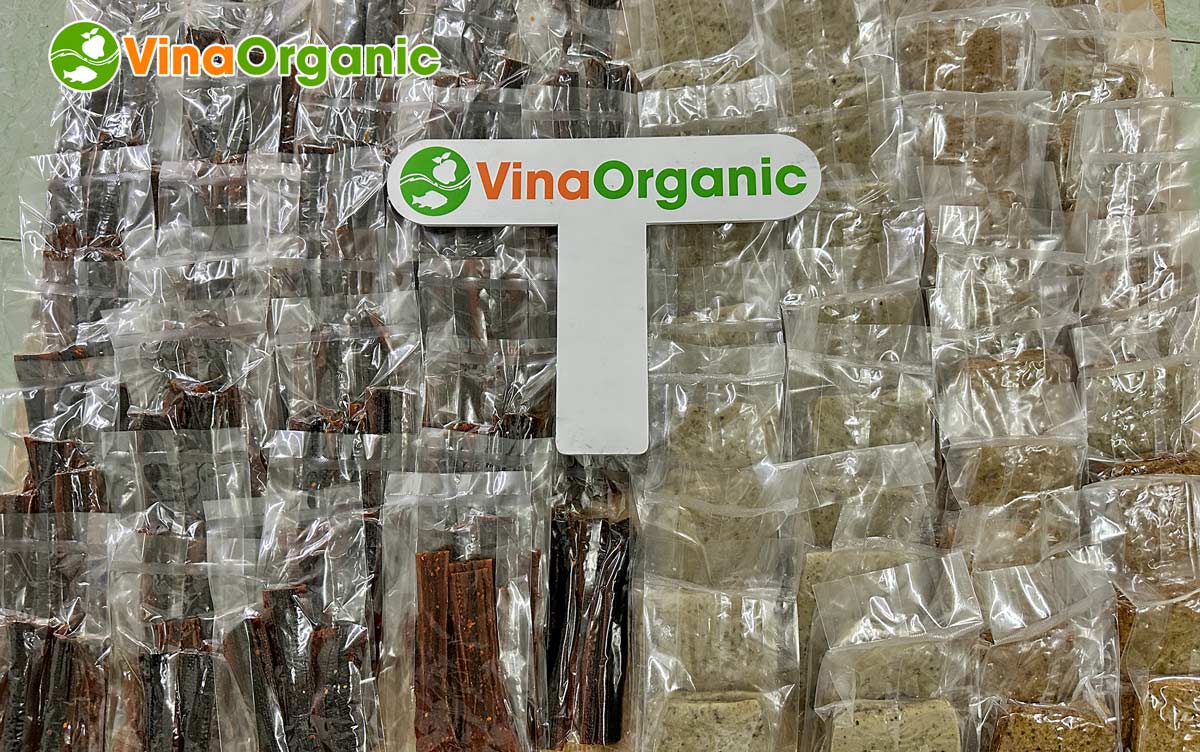 VinaOrganic tự hào là đối tác đồng hành cùng khách hàng tại Hóc Môn trong việc nâng tầm giá trị nông sản. Gần đây, chúng tôi đã hoàn thành việc chuyển giao trọn gói ba công nghệ chế biến lươn độc đáo: Khô lươn sấy cay, Chà bông lươn và Chả lươn.