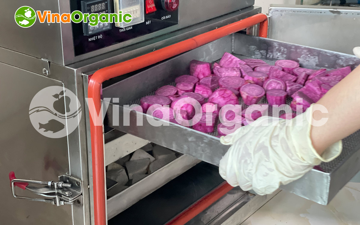 Bí quyết Thành công Mùa Vụ: Công nghệ và Thiết bị sản xuất bánh Trung Thu chuẩn hóa từ VinaOrganic. Liên hệ: 0938 299798 - 0975 299798