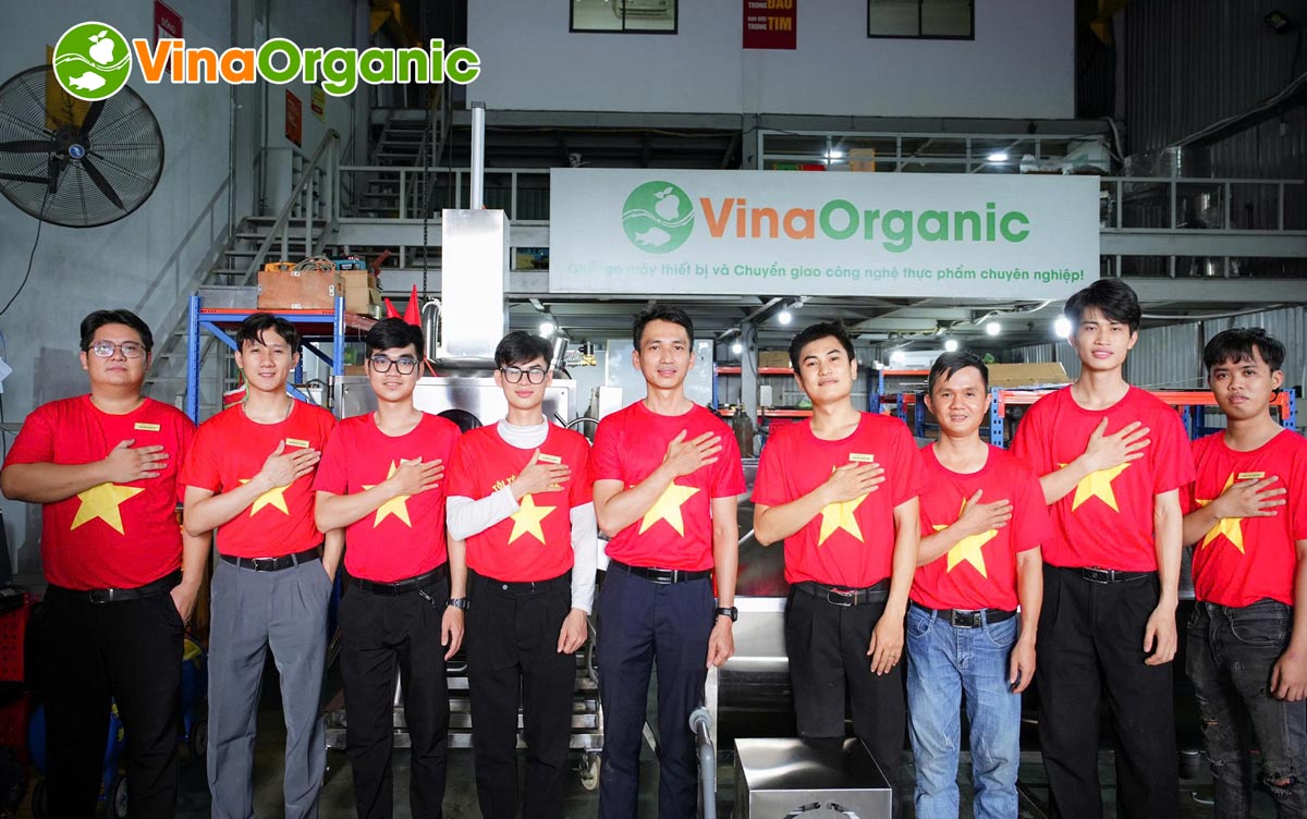 Tập thể cán bộ nhân viên VinaOrganic đã cùng nhau hưởng ứng lễ 2/9 với nhiều hoạt động ý nghĩa vào những ngày thu lịch sử.