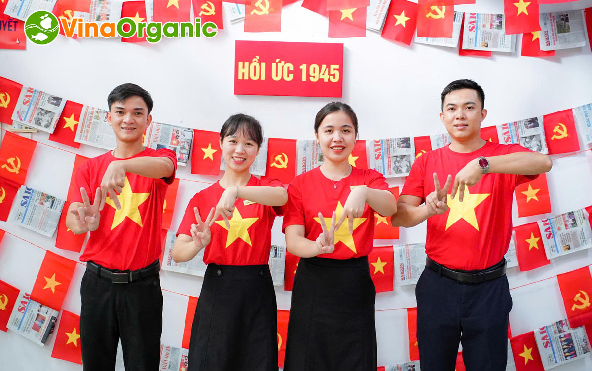 Tập thể cán bộ nhân viên VinaOrganic đã cùng nhau hưởng ứng lễ 2/9 với nhiều hoạt động ý nghĩa vào những ngày thu lịch sử.
